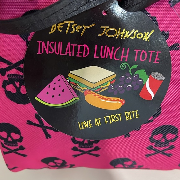 Betsey Johnson Pink/Black "Skull & Bones & Hearts Nylon Insulated Lunch Tote Bag - Picture 7 of 7